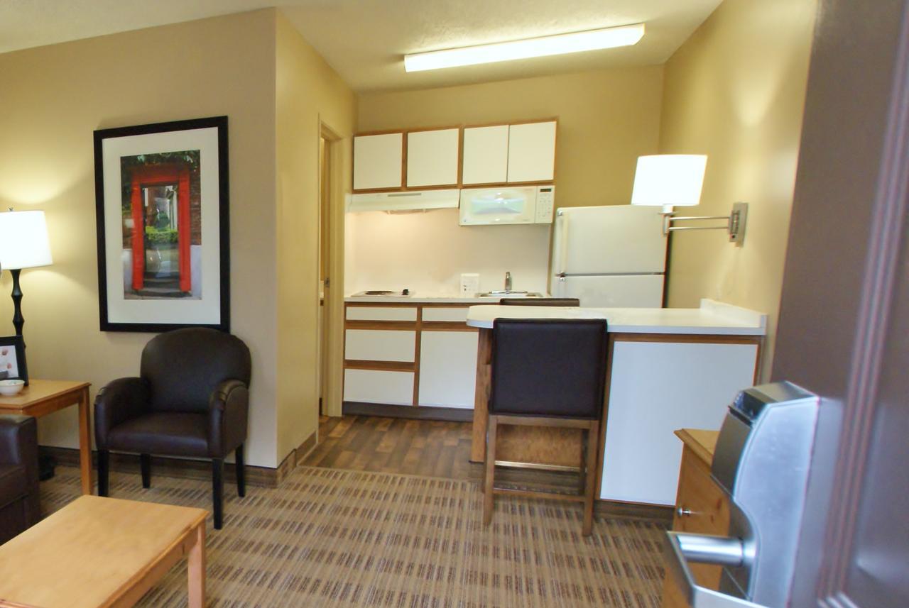 Extended Stay America Select Suites - Atlanta - Perimeter - Hammond Drive Sandy Springs Exterior photo